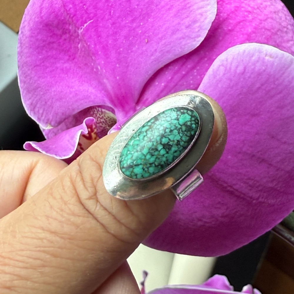 Damale Turquoise and Sterling Silver Statement Ring - Picture 4 of 5